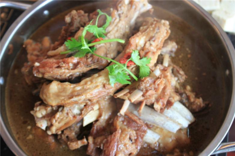 金罗锅羊蝎子火锅